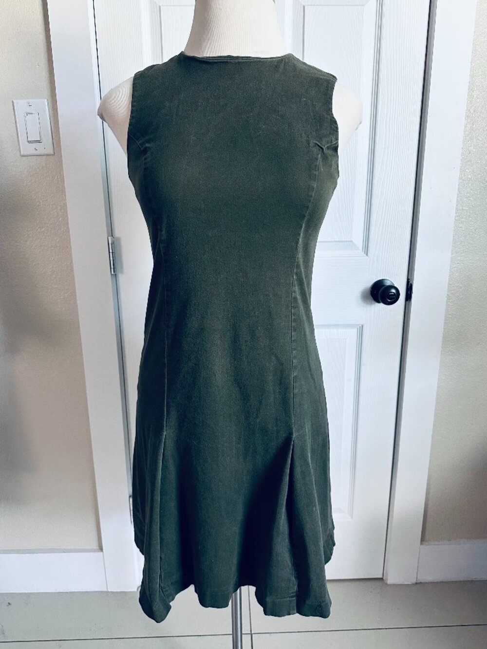 Vintage Mary McFadden flare mini dress, zips up back, size 12